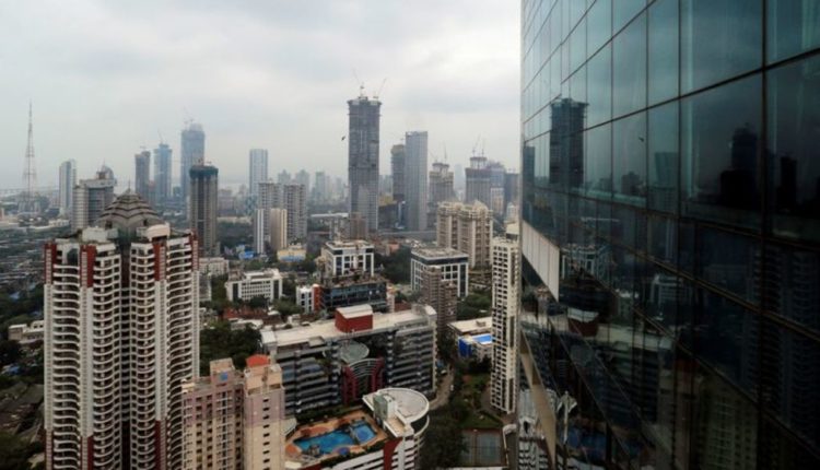 FILE PHOTO: A general view of Mumbai's central financial district, India June 13, 2017. REUTERS/Danish Siddiqui/File Photo