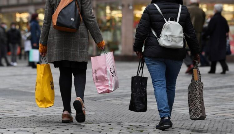 German consumer morale falls further as lockdown pushes up savings rate