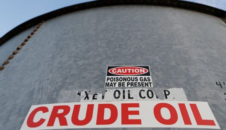 Oil falls as European lockdowns douse recovery hopes