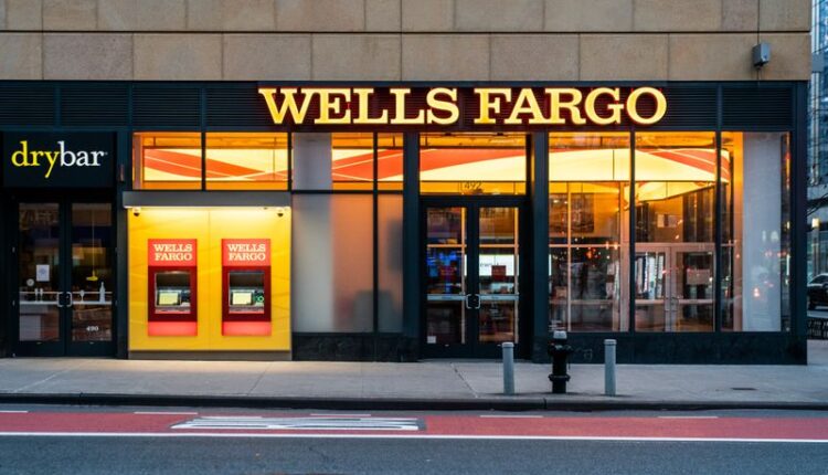 Factbox-Global big banks plot back-to-office plans as vaccines roll out