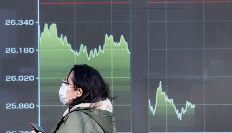 Asian stocks wobble as growth doubts loom