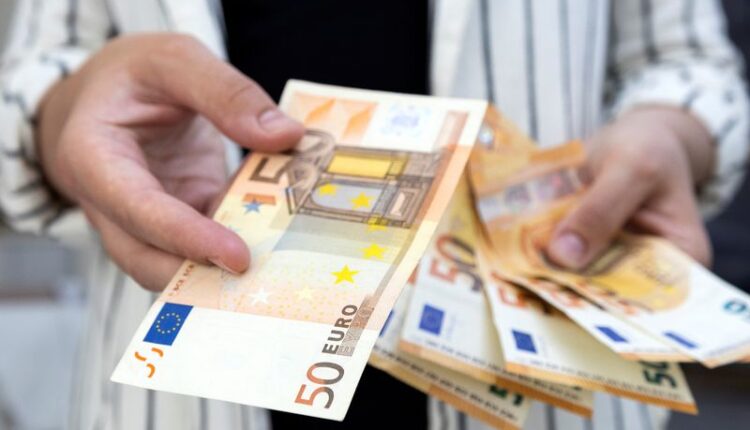 Euro set for best week since May after ECB opts for big hike