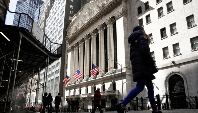 Massive turnaround for stocks puts traders on alert for more volatility