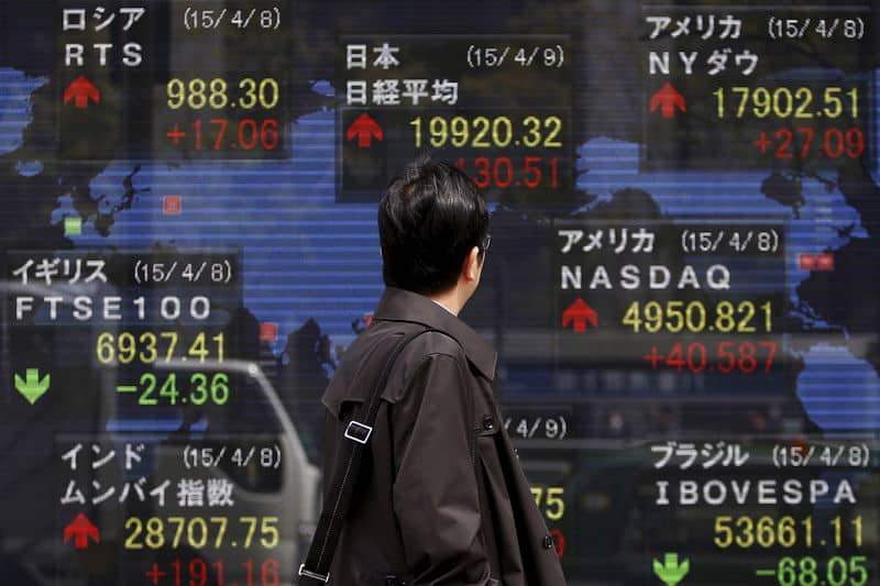 Asian Markets Hold Steady as China Tariff Deadline Nears